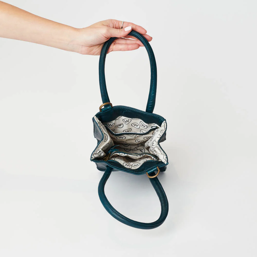 The Düsseldorf Crossbody - Image 12