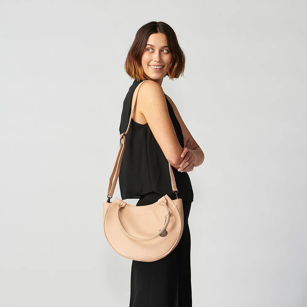 The Hamptons Handbag - Image 39