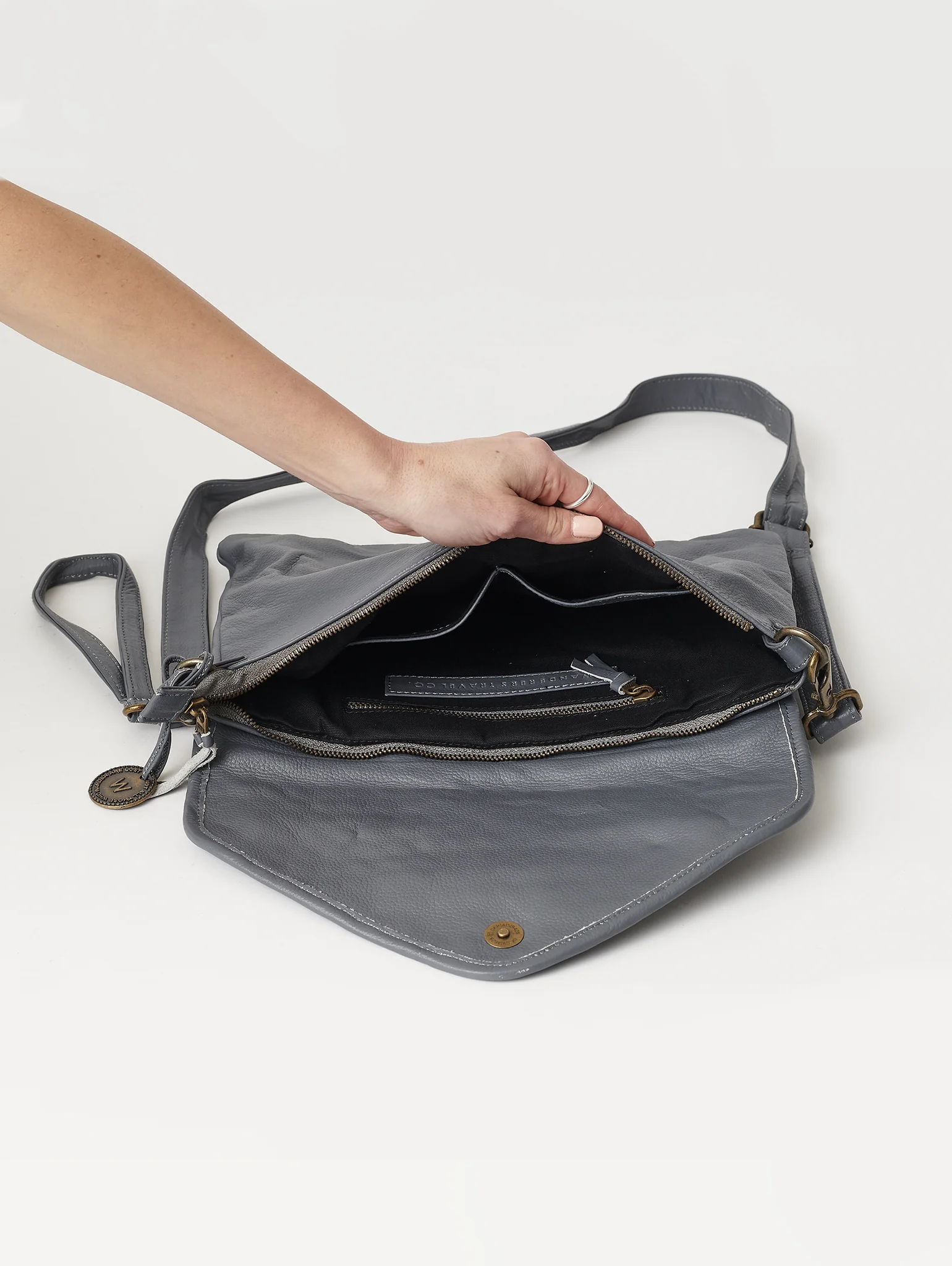 The Marseille Woven Crossbody Clutch [SECOND] - Image 197