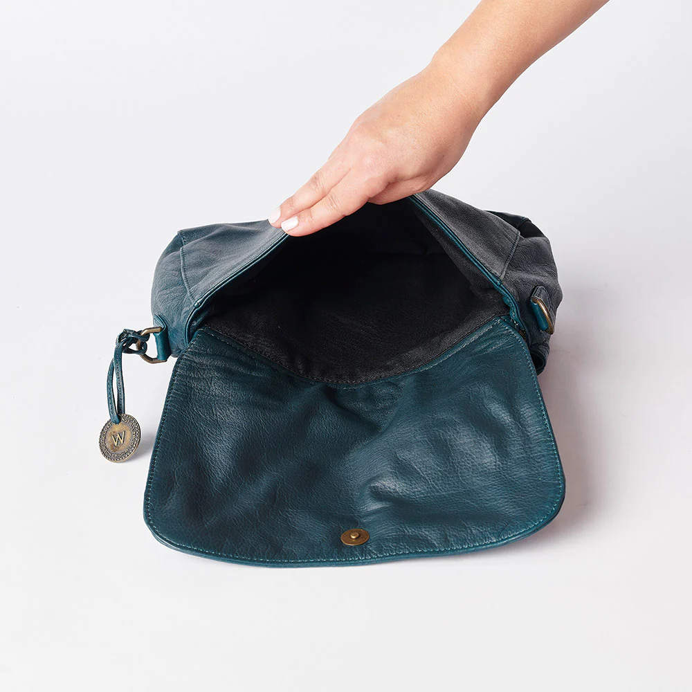 The Trieste Grande Crossbody - Image 12