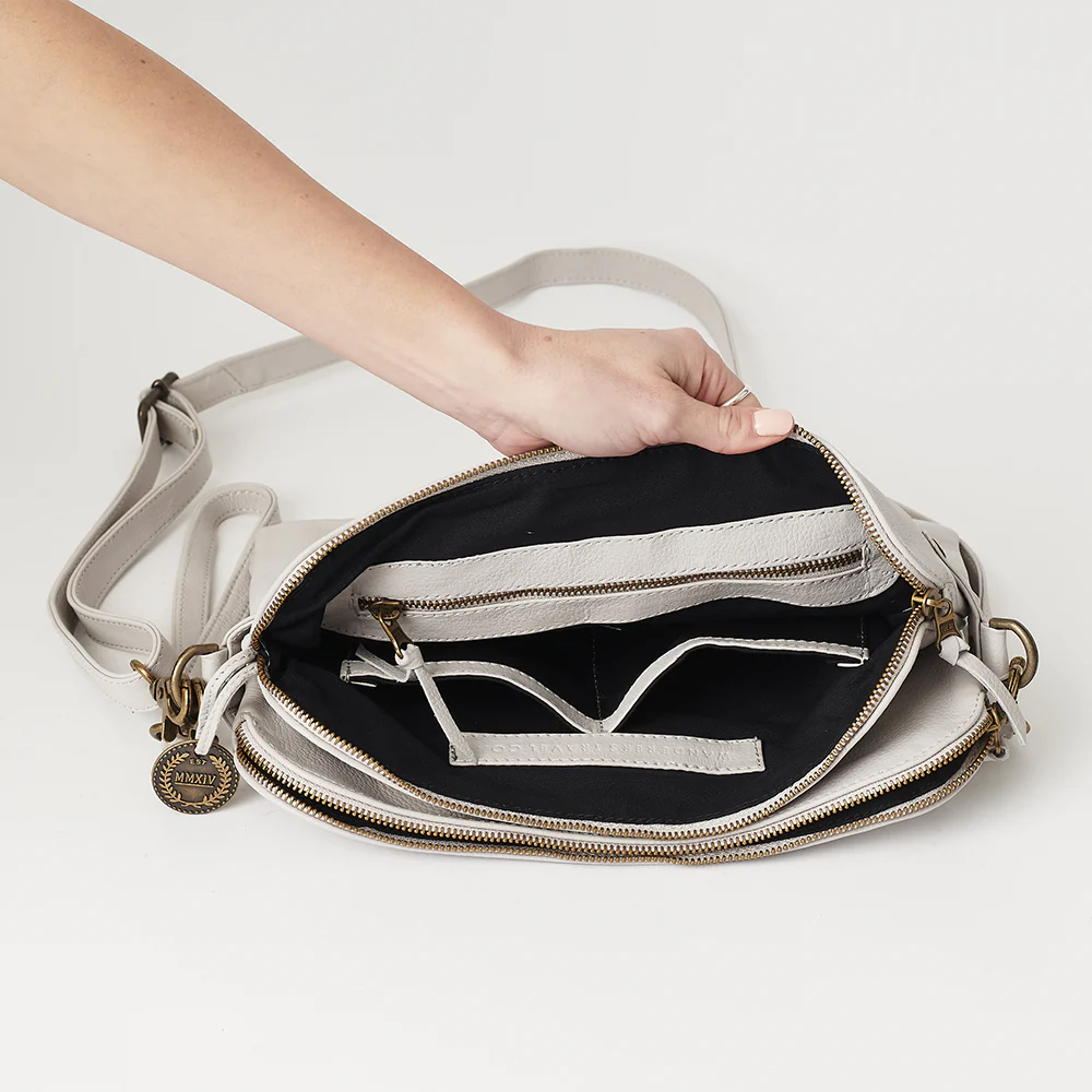 The Venetian Grande passport crossbody - Image 118