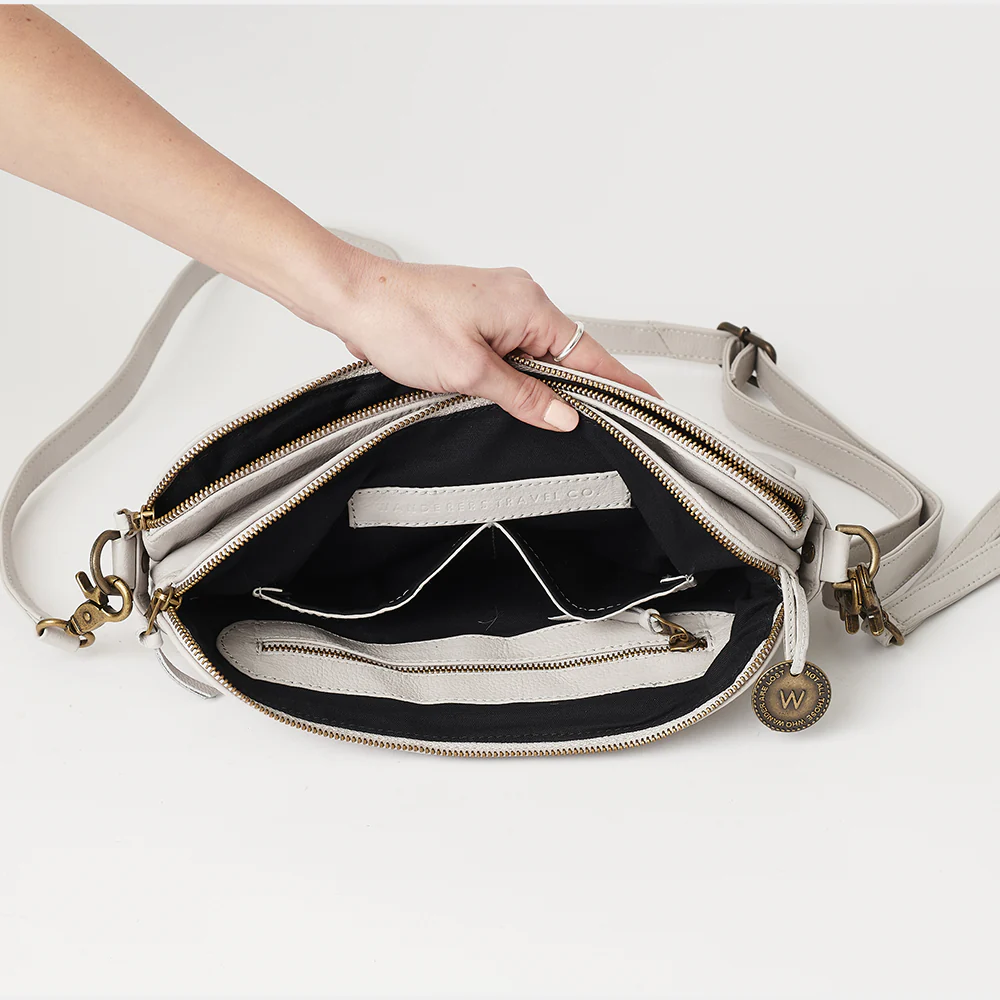 The Venetian Grande passport crossbody - Image 119