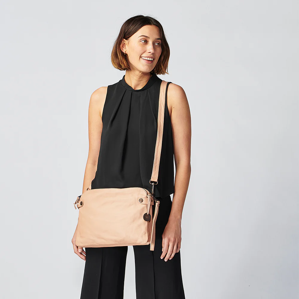 Venetian Molto Grande Handbag - Image 37