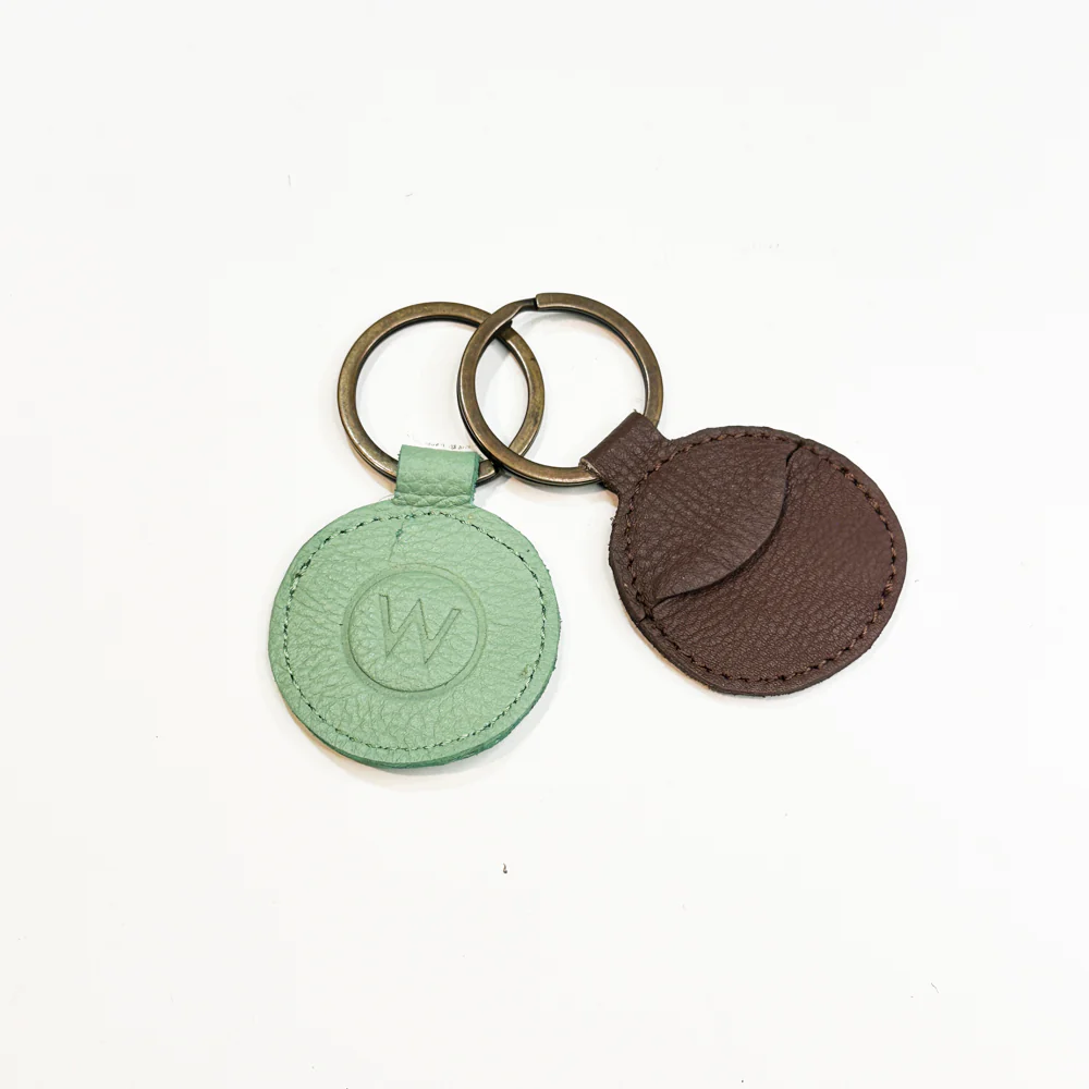 Wanderers Leather AirTag Keyring - Image 11