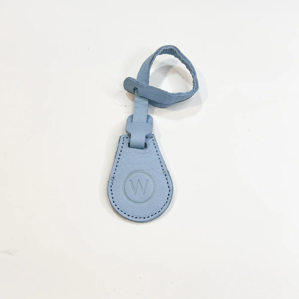 Wanderers Leather Long Loop AirTag Holder